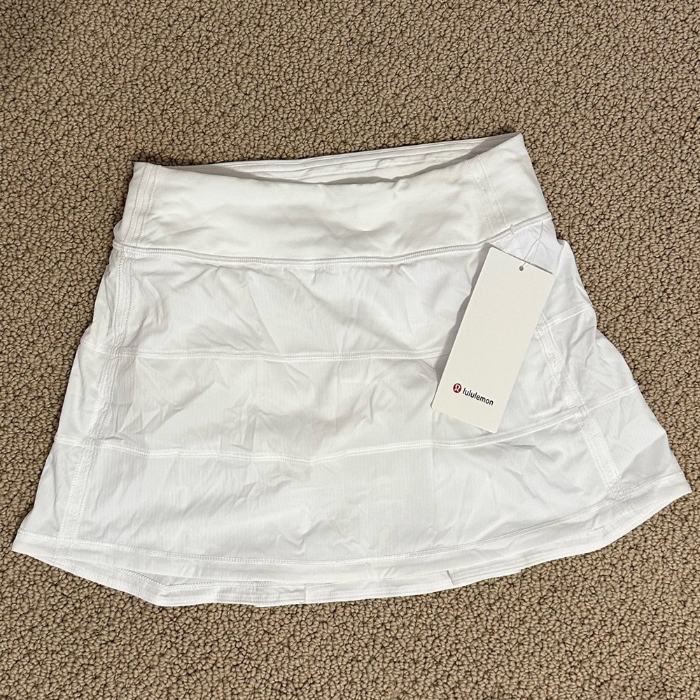 Lululemon pace rival MR Skirt size 2, NWT